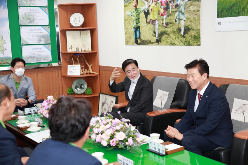 김태흠 도지사 금산군의회 방문 기념_5