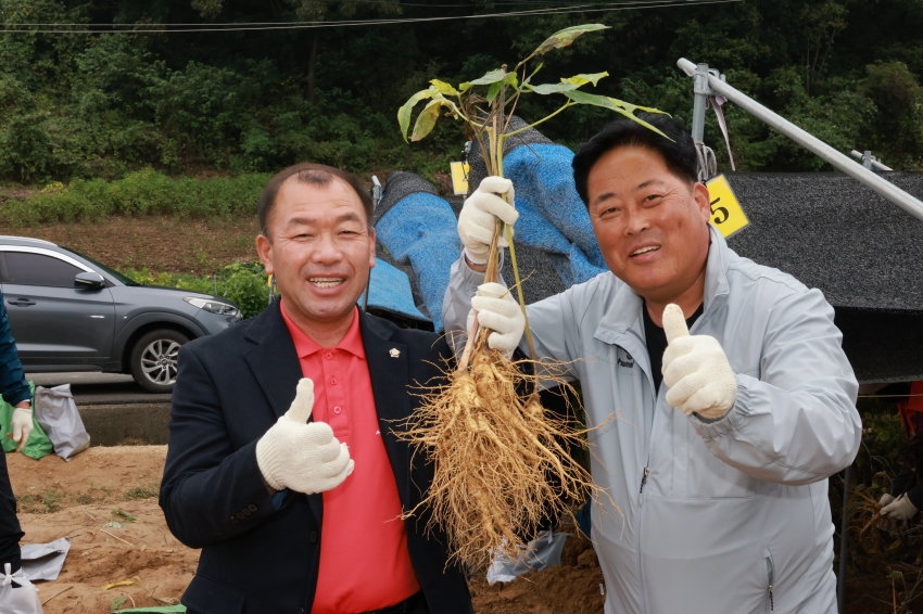 남해군의회 방문 기념_3