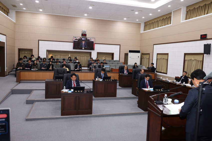 제333회 금산군의회 2차 정례회 개회식_3