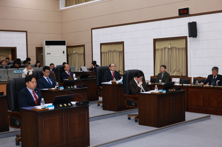 제333회 2차 정례회 제3차 본회의 군정질문_1