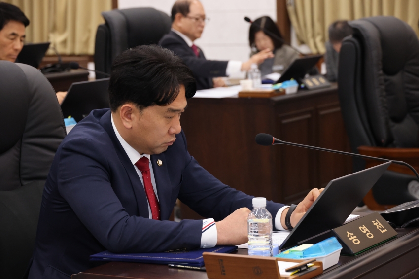 제334회 임시회 제2차 본회의_5