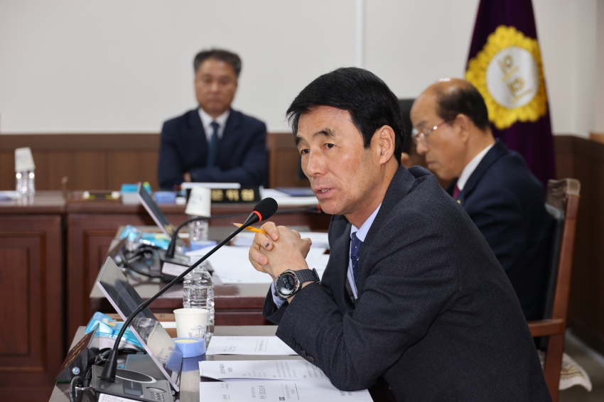 제337회 금산군의회 임시회(1일차)_5