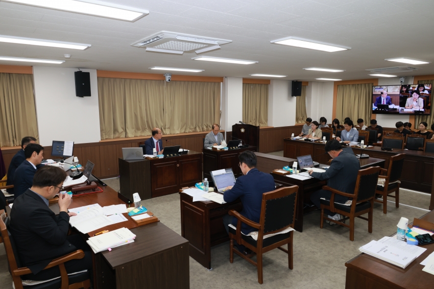 2026년도 행정사무감사_기획전략국(기획예산과, 미래전략과, 관광문화체육과, 인삼약초정책과)_1일차_8